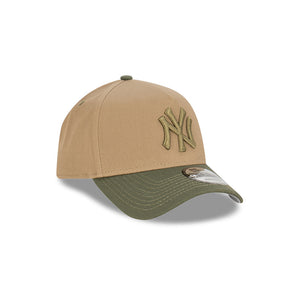 New York Yankees Surplus 9FORTY A-Frame MLB Snapback Hat