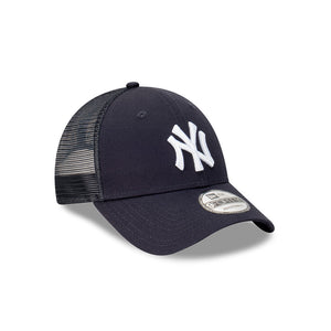 New York Yankees Team Colour 9FORTY Trucker MLB Snapback Hat