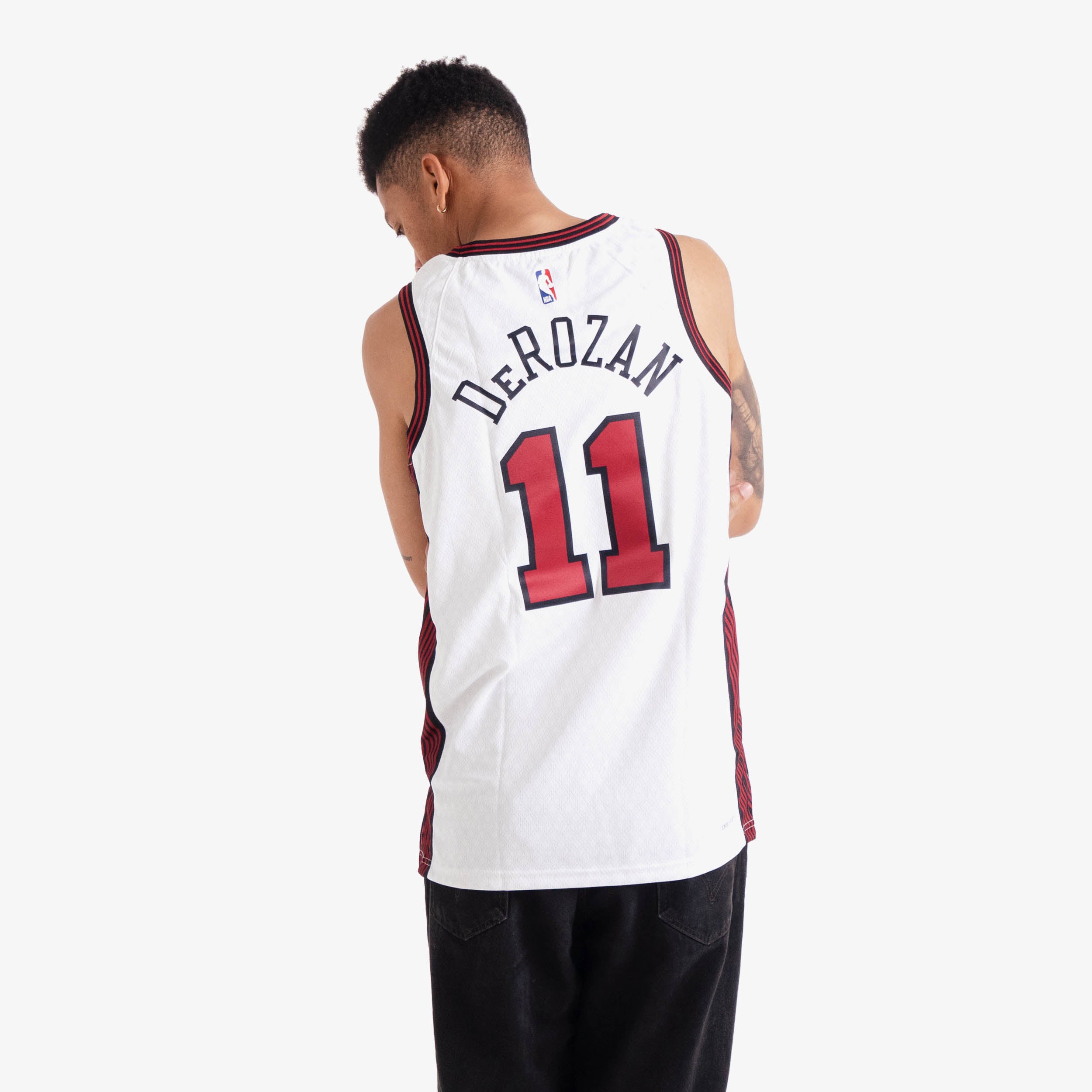 Demar Derozan Chicago Bulls City Edition Nike Dri-FIT NBA Swingman Jersey.