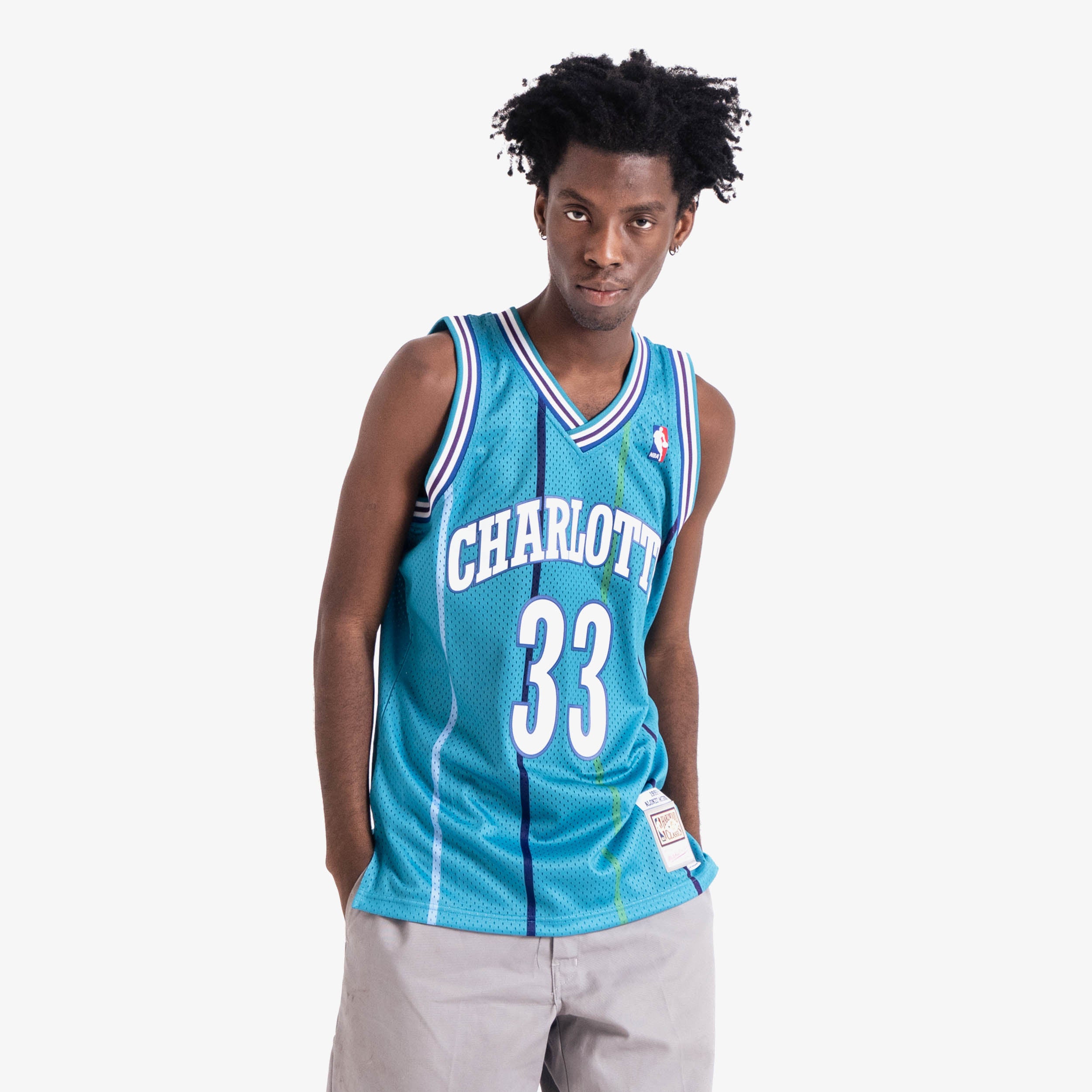 Youth Mitchell & Ness Alonzo Mourning Teal Charlotte Hornets 1992-93  Hardwood Classics Swingman Jersey 