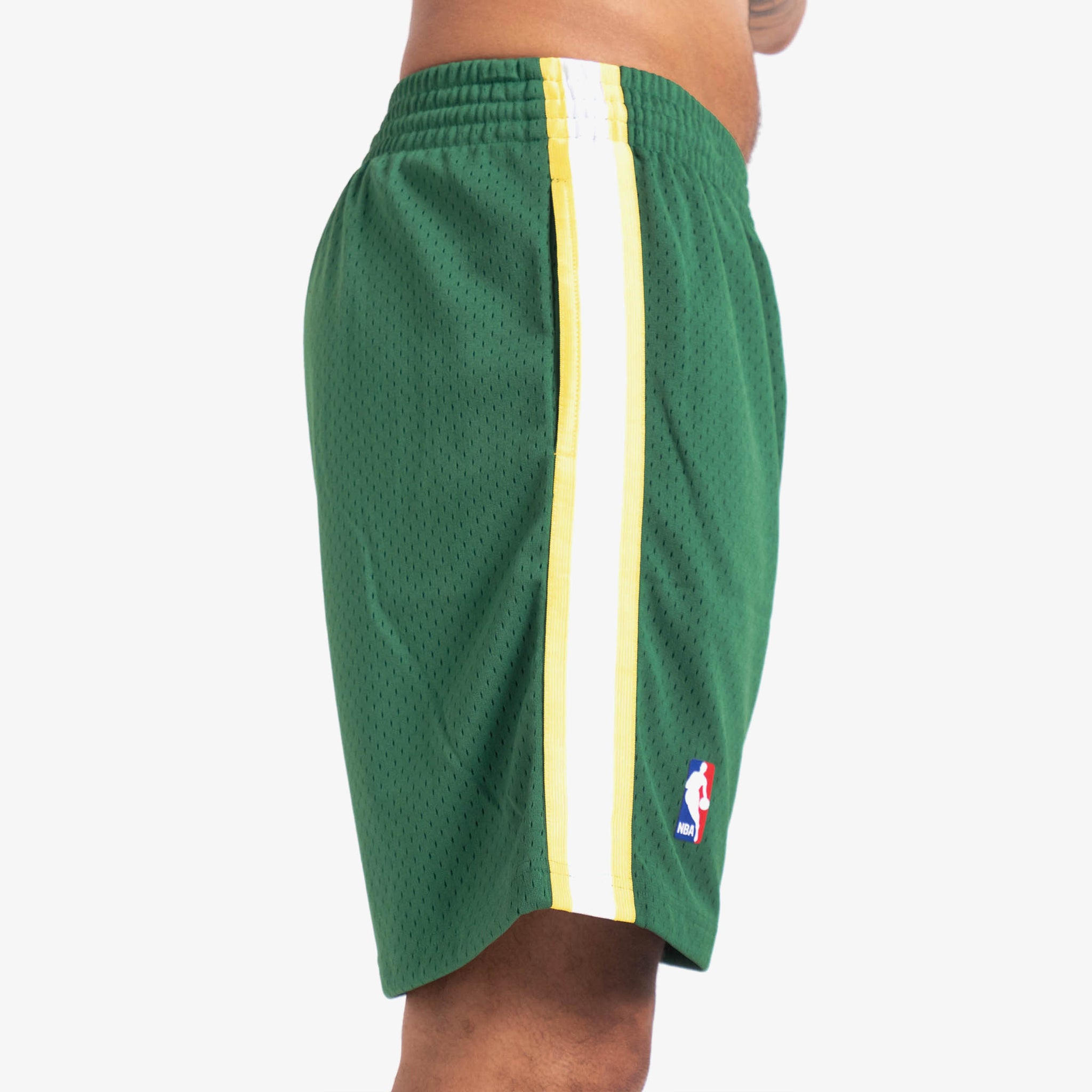 Buy NBA SWINGMAN SHORT SEATTLE SUPERSONICS for EUR 72.90 on !