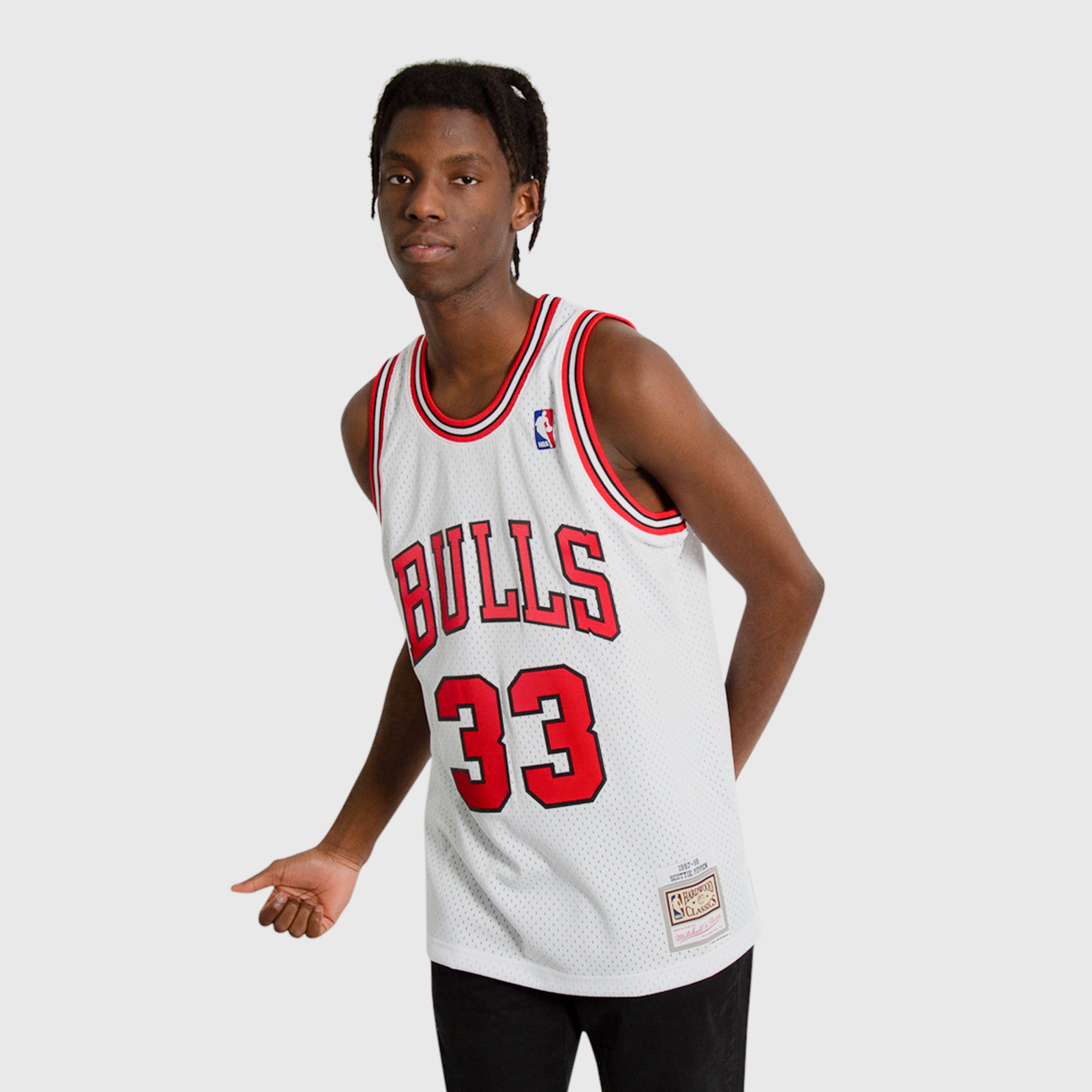 Women's Mitchell & Ness Chicago Bulls NBA Scottie Pippen Hardwood Classics  1997-98 Swingman Jersey