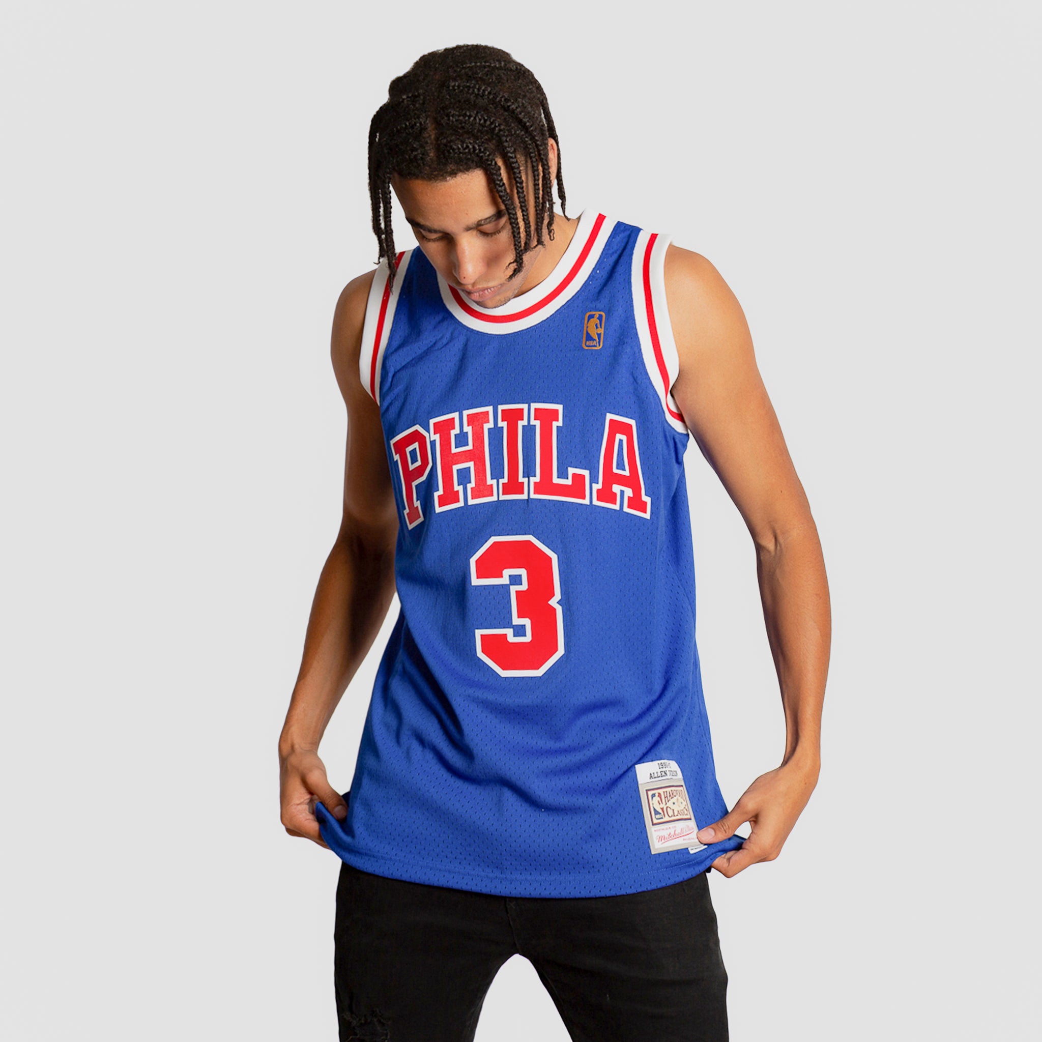 Youth Mitchell & Ness Allen Iverson Black Philadelphia 76ers Hardwood  Classics Swingman Throwback Jersey