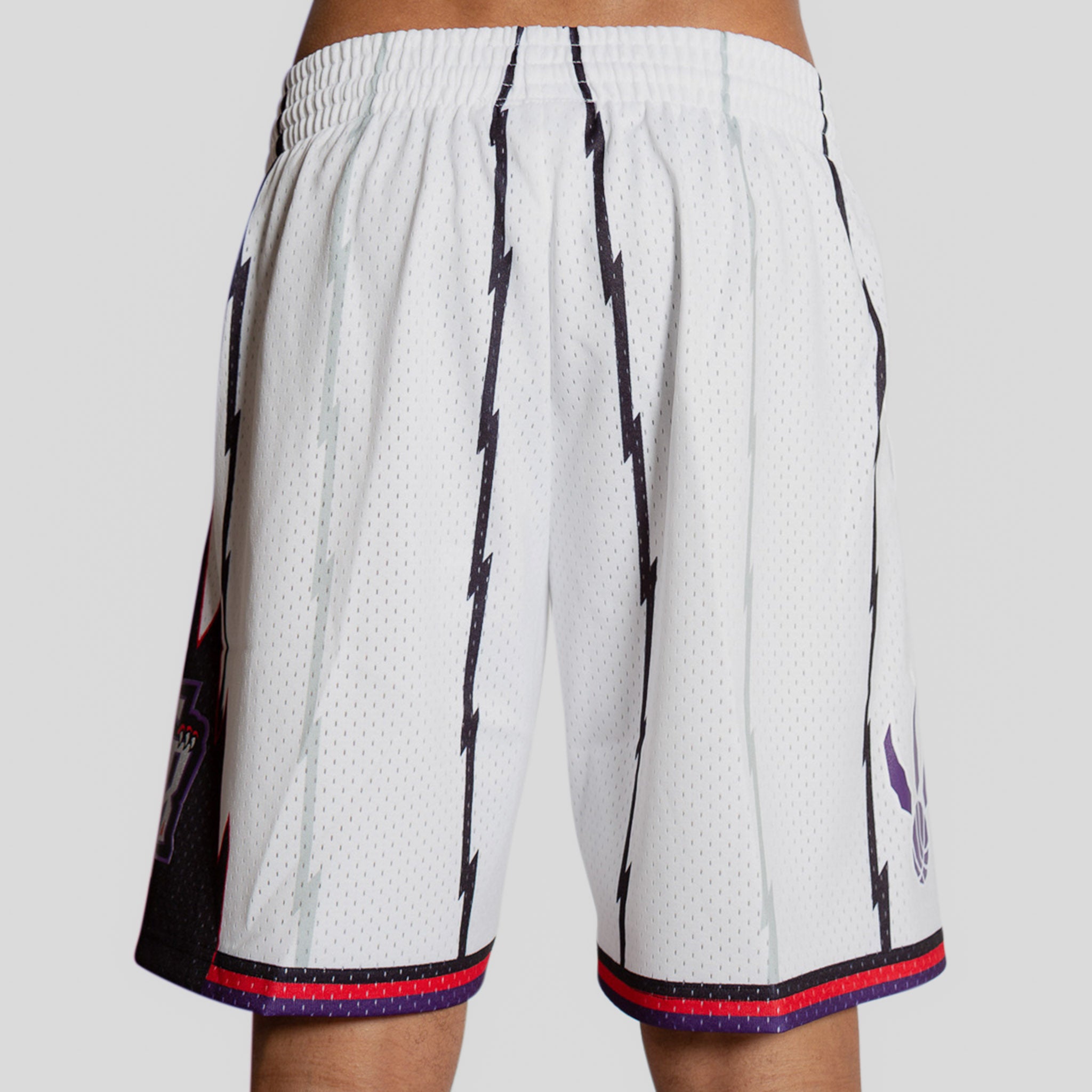 Men's NBA x Staple Cream Toronto Raptors Heavyweight Fleece Shorts Size: Small