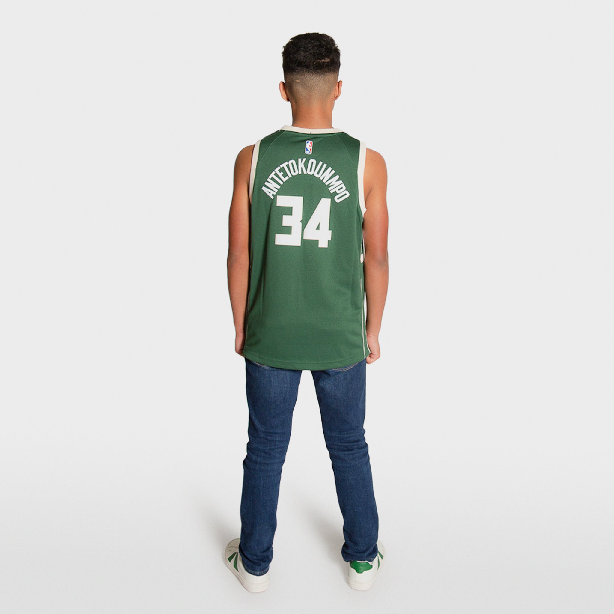 Giannis Antetokounmpo Milwaukee Bucks Nike Youth Swingman Jersey Green -  Icon Edition