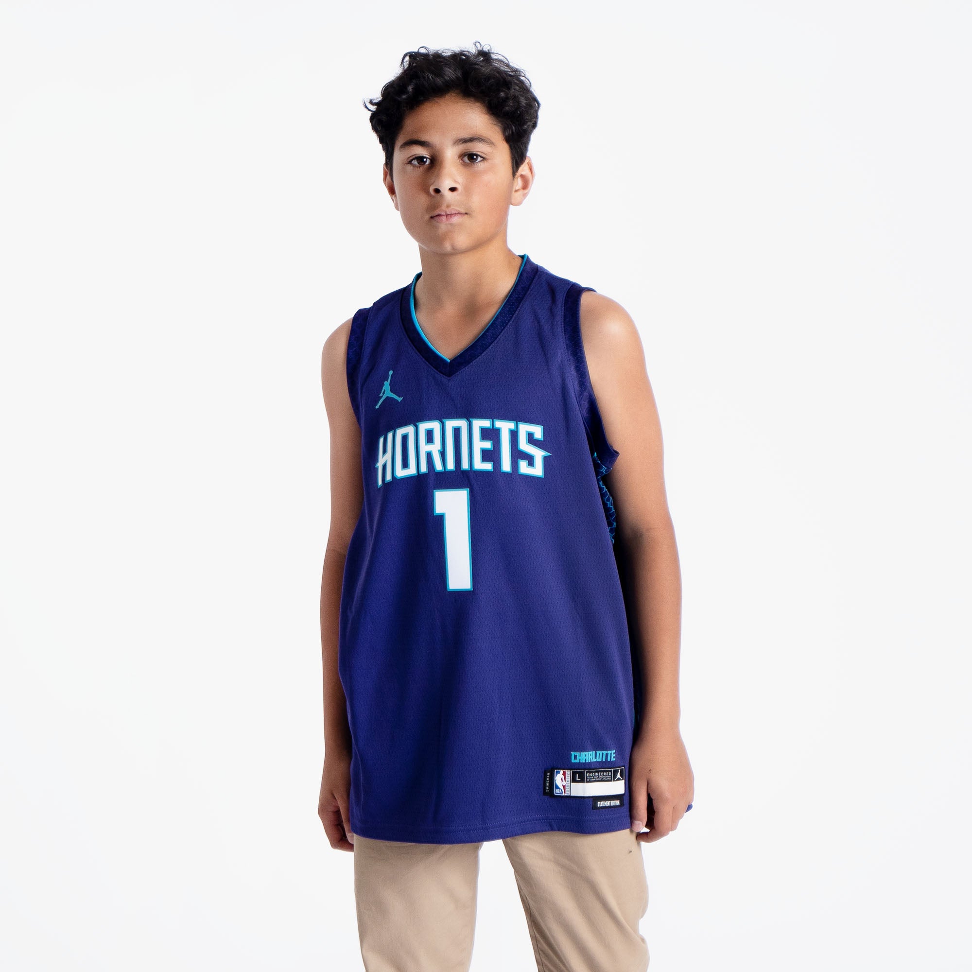 Charlotte Hornets 2023 Statement Edition Swingman Youth NBA Shorts