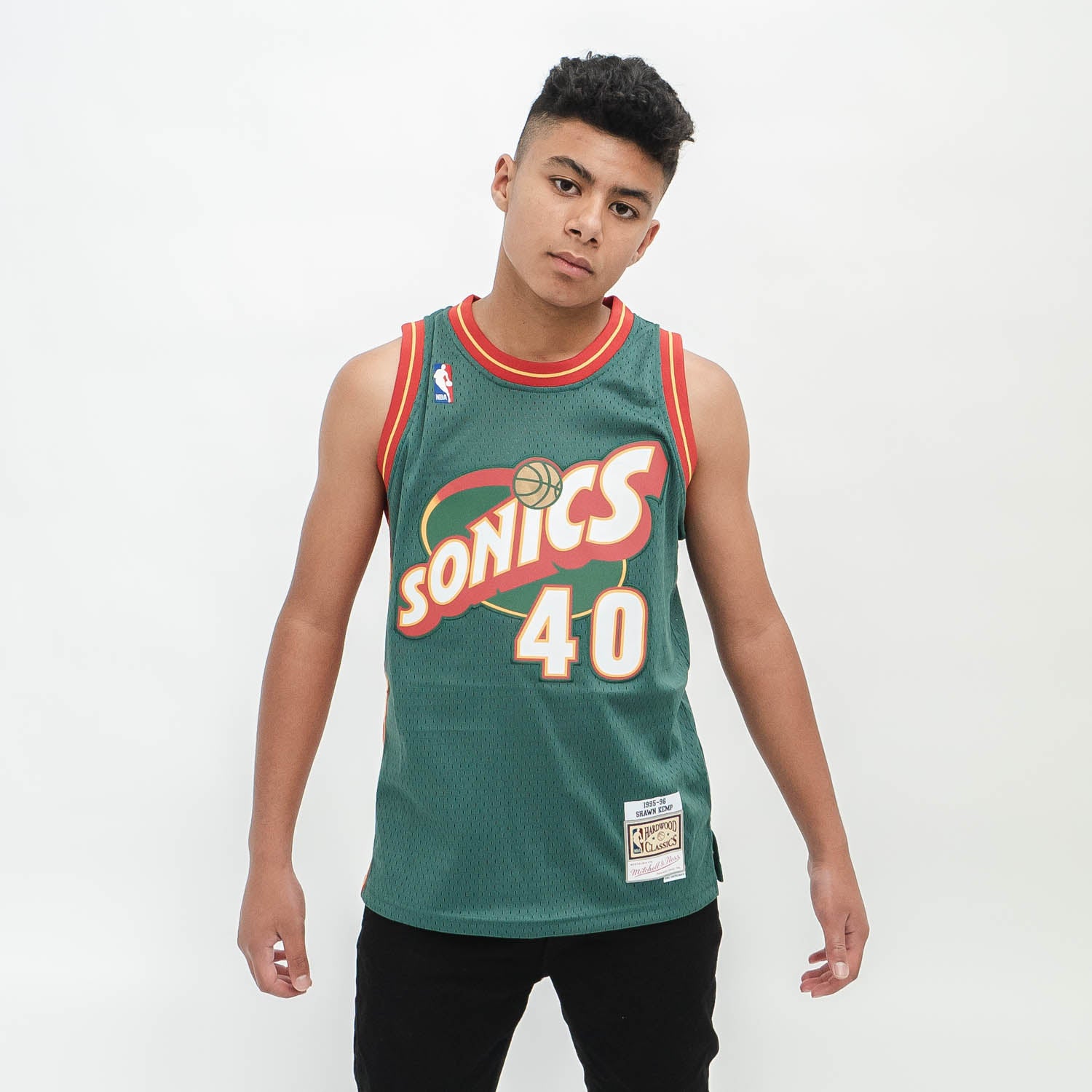 Youth Mitchell & Ness Shawn Kemp Green Seattle SuperSonics 1995-96 Hardwood  Classics Swingman Throwback Jersey