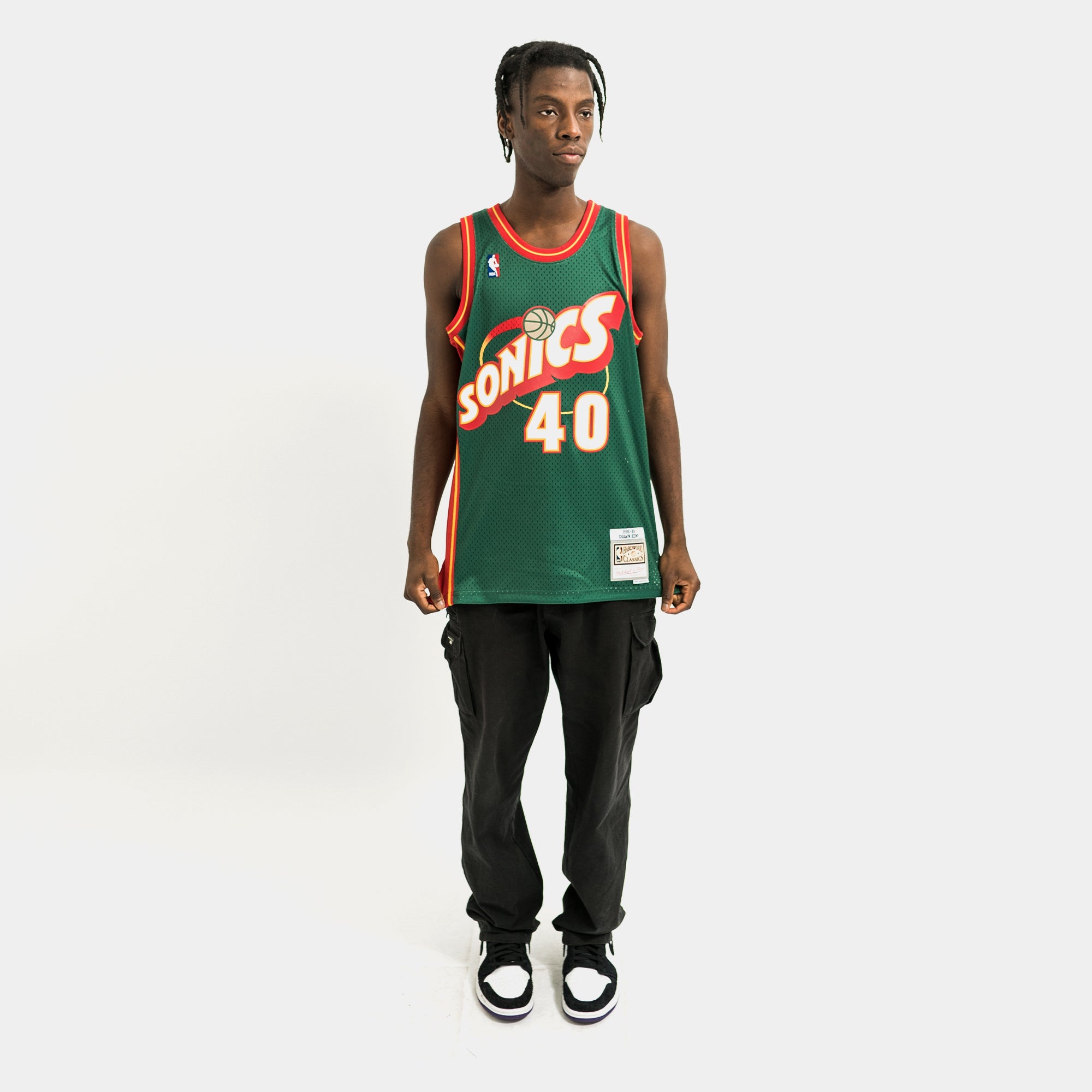 Men's Mitchell & Ness Shawn Kemp White Seattle SuperSonics Hardwood Classics Swingman Jersey