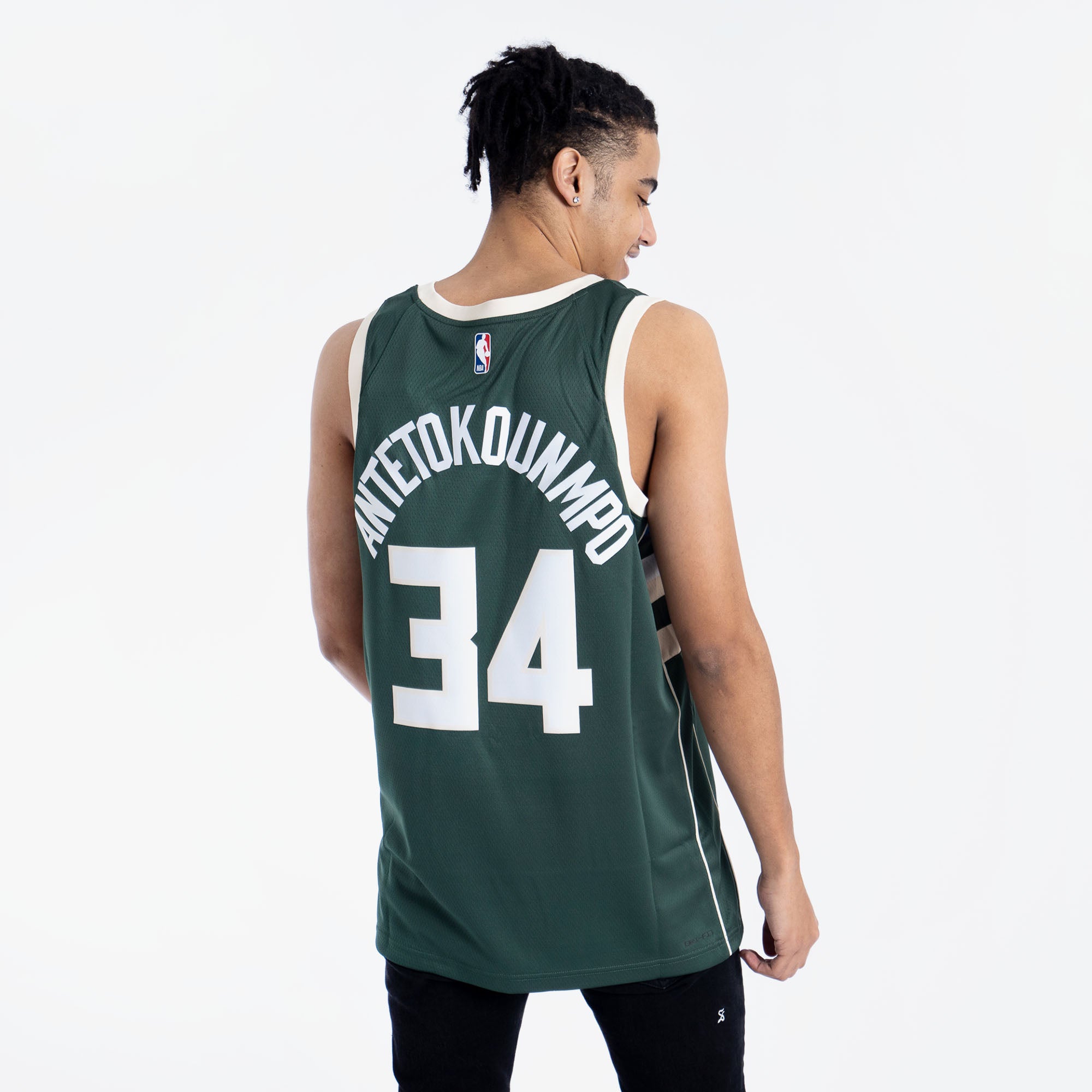 Milwaukee Bucks Nike Name & Number Association T-Shirt - Giannis  Antetokounmpo - Mens