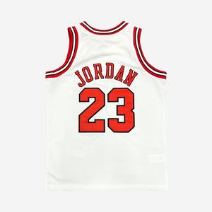 Michael Jordan Youth Chicago Bulls Premium 1997-98 NBA Authentic Jersey