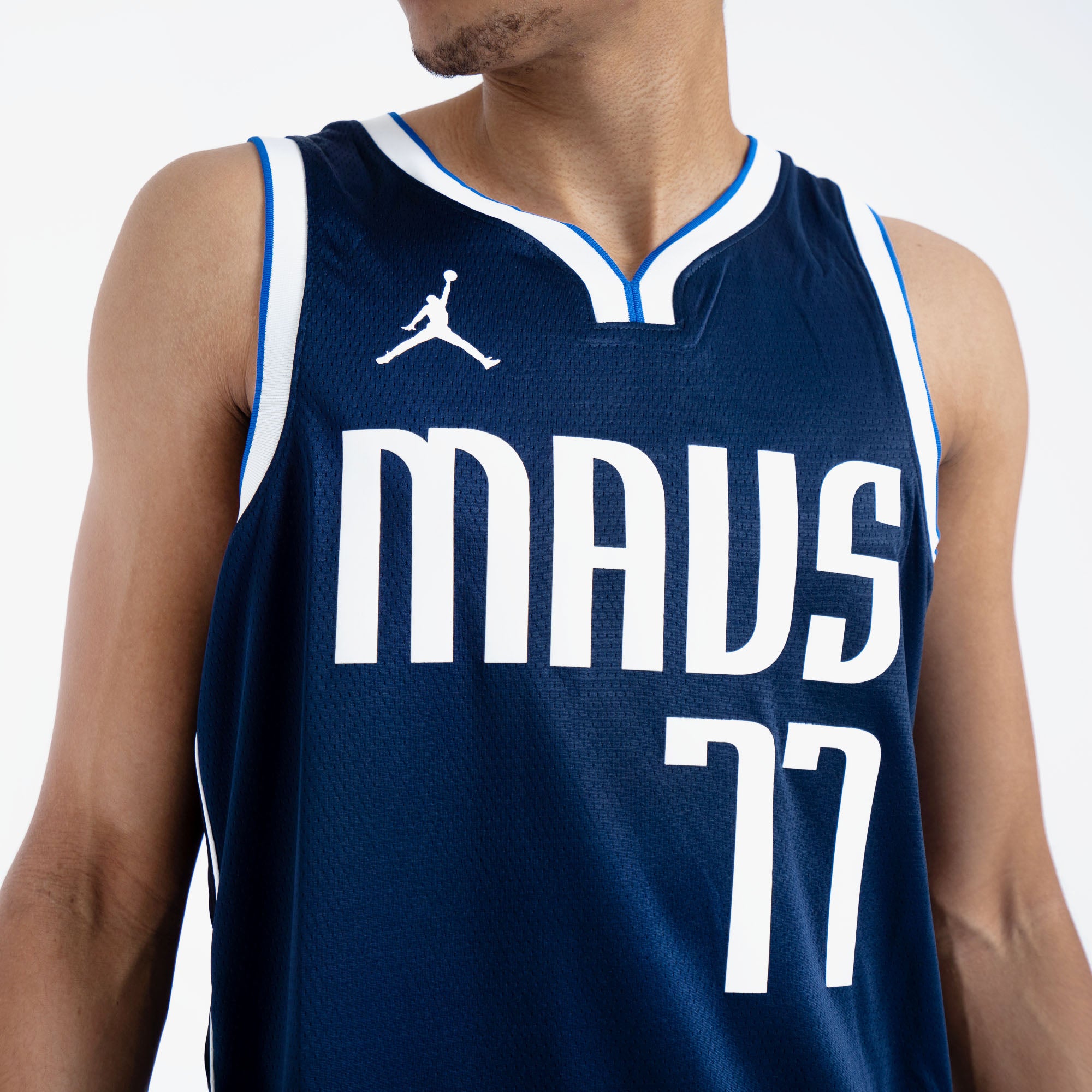 Nike Luka Doncic #77 Dallas Mavericks Statement Edition Jersey