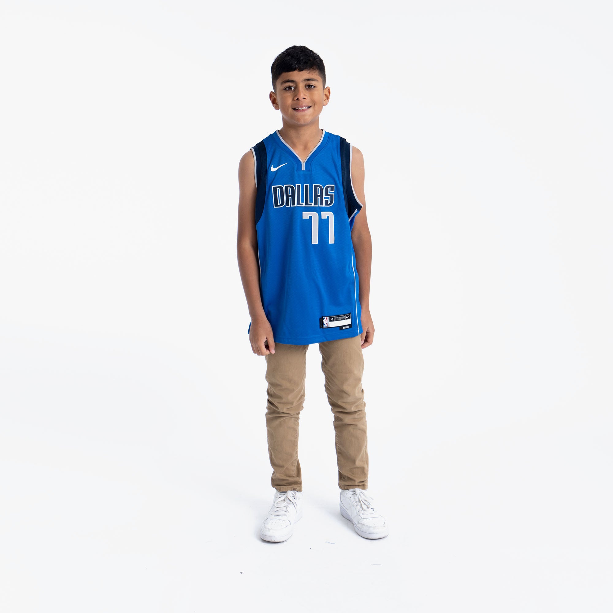 Luka Dončić Dallas Mavericks 2023 Icon Edition Youth NBA Swingman Jers –  Basketball Jersey World