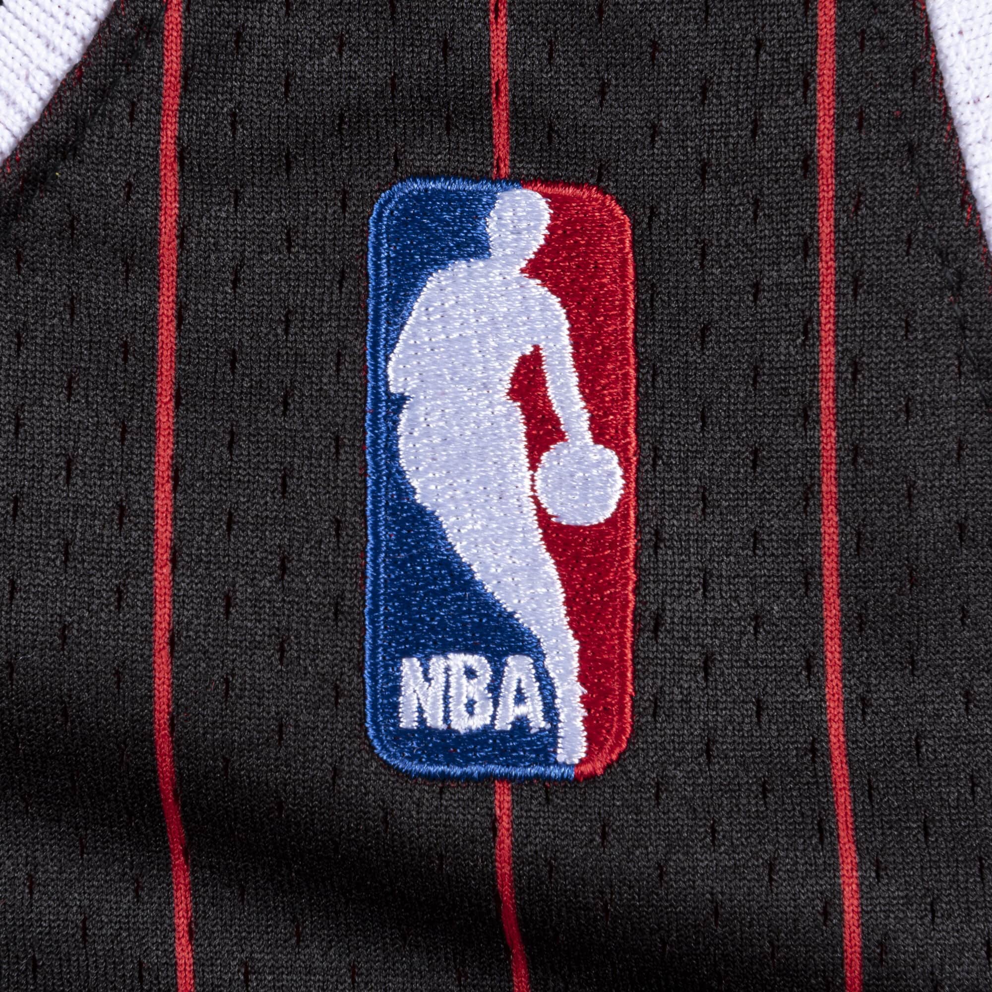Michael Jordan Chicago Bulls Premium 1996-97 Pinstripe NBA