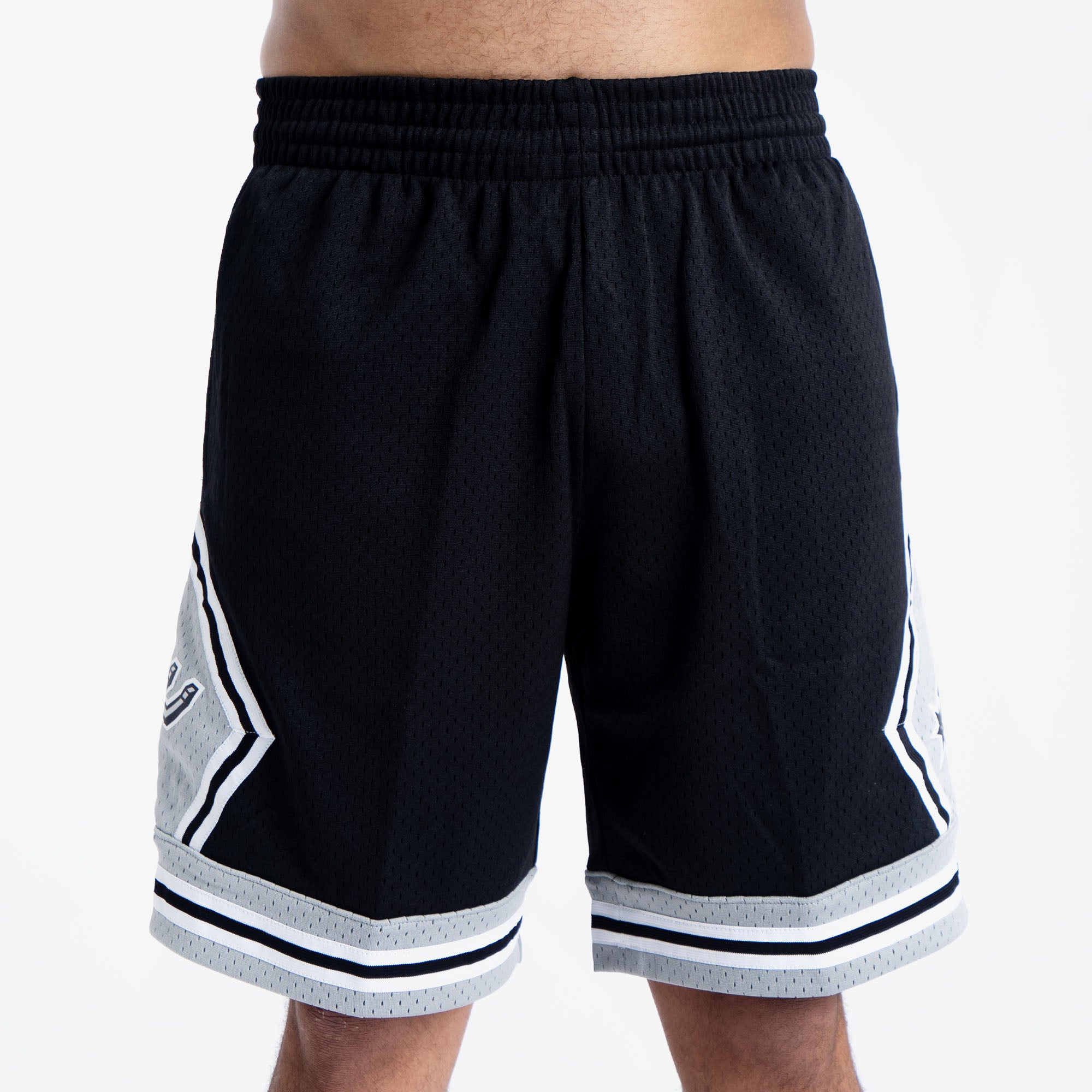 Youth San Antonio Spurs Nike Black Hardwood Classics Swingman Shorts